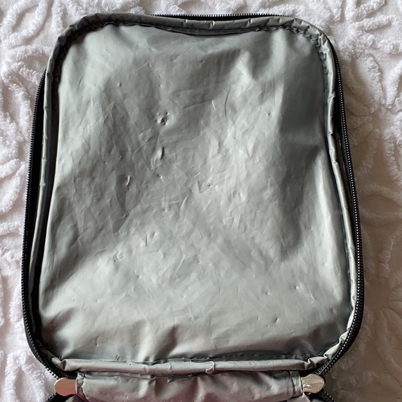 Old Navy- boys insulated lunch bag - Picture 4 of 6